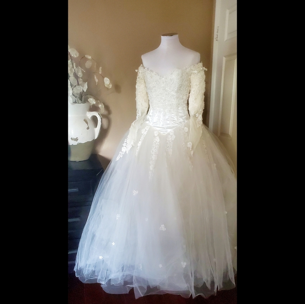 Dreamy Eve of Milady Wedding Gown